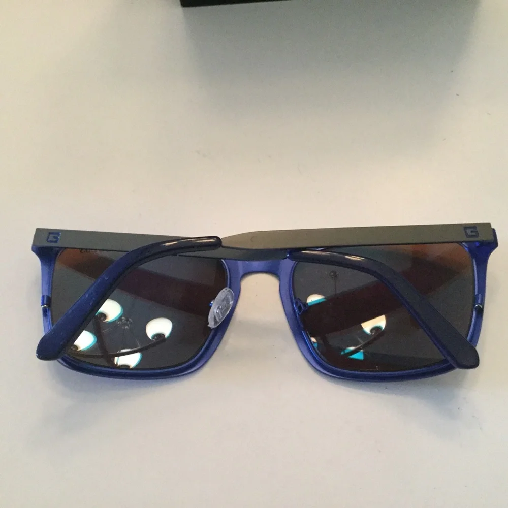 GUESS AARON MENS SUNGLASSES BLUE MIRROR PRE-OWNED